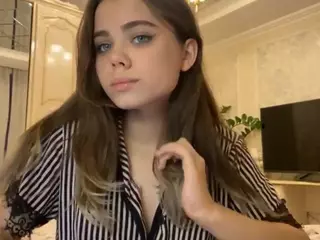 Mia's Live Sex Cam Show