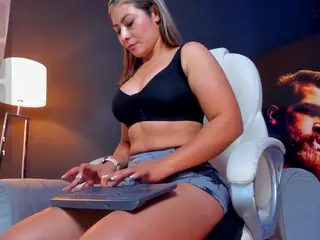 miacoxsex's Live Sex Cam Show