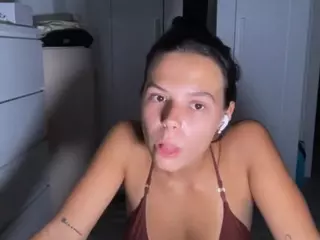 Mia's Live Sex Cam Show