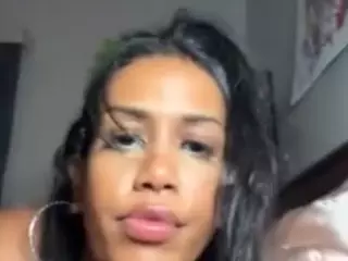 BadMonica01's Live Sex Cam Show