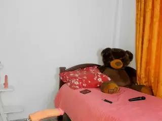lissa-petitee's Live Sex Cam Show