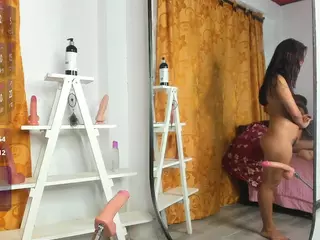 lissa-petitee's Live Sex Cam Show