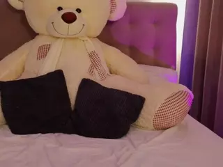 AmmyKlovert's Live Sex Cam Show