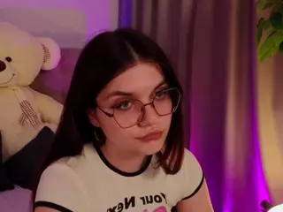AmmyKlovert's Live Sex Cam Show