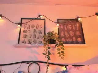 Chlooe00's Live Sex Cam Show