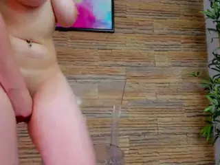 Cupcake-Izzy's Live Sex Cam Show