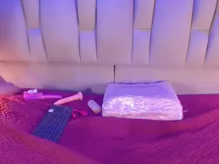 hazelreynolds1's Live Sex Cam Show