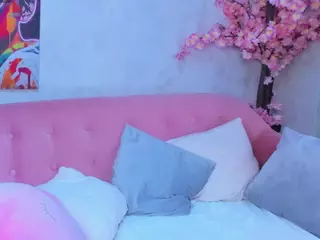 Lori-Shannon's Live Sex Cam Show