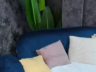 Lori-Shannon's Live Sex Cam Show