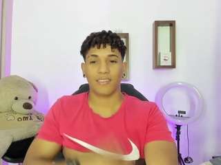 Live cam show with Yoximanuelmartz