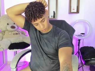 Live cam show with Yoximanuelmartz