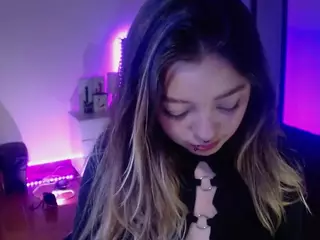 MarianaRousse18's Live Sex Cam Show