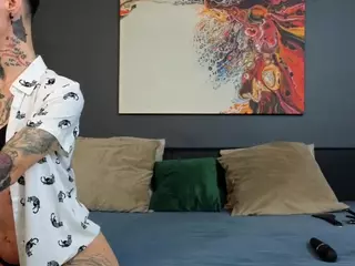 SellenaAndKenny's Live Sex Cam Show