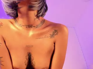 SofiaValente's Live Sex Cam Show