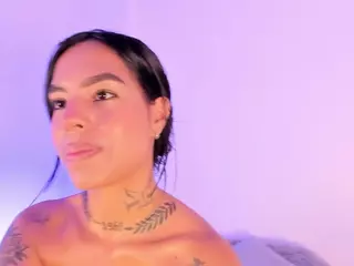 SofiaValente's Live Sex Cam Show