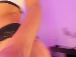 SofiaValente's Live Sex Cam Show