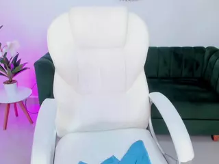 July-Adams's Live Sex Cam Show