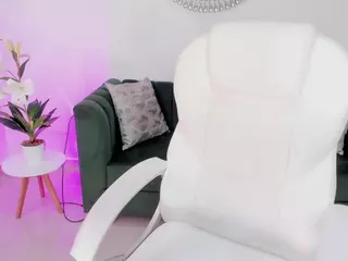 July-Adams's Live Sex Cam Show
