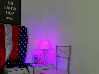 Laurem-Honnie's Live Sex Cam Show