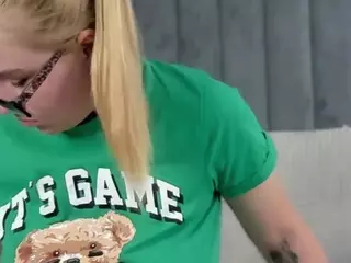 MayaCollins's Live Sex Cam Show