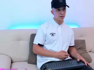 Samuel-Up's Live Sex Cam Show