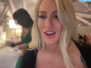 serenamask's Live Sex Cam Show