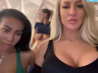 serenamask's Live Sex Cam Show