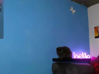 SweetiBloom's Live Sex Cam Show