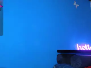 SweetiBloom's Live Sex Cam Show
