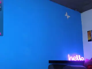 SweetiBloom's Live Sex Cam Show