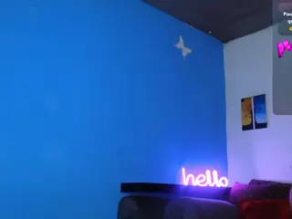 SweetiBloom's Live Sex Cam Show