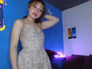 SweetiBloom's Live Sex Cam Show