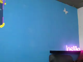 SweetiBloom's Live Sex Cam Show