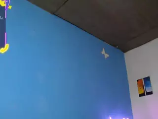 SweetiBloom's Live Sex Cam Show