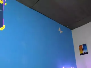 SweetiBloom's Live Sex Cam Show