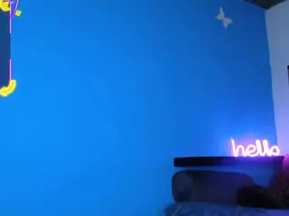 SweetiBloom's Live Sex Cam Show