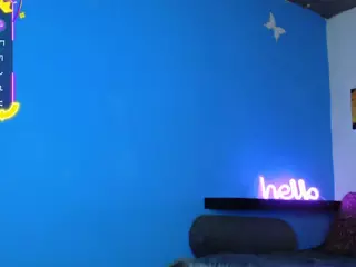 SweetiBloom's Live Sex Cam Show