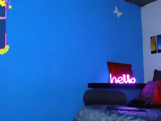 SweetiBloom's Live Sex Cam Show