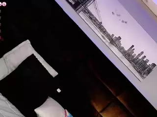 Baby-Isaa's Live Sex Cam Show