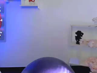MaagicPeach's Live Sex Cam Show
