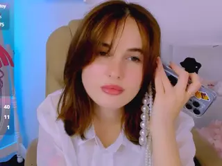 MaagicPeach's Live Sex Cam Show
