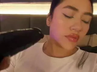 NicollePierce's Live Sex Cam Show