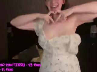 elliecoy's Live Sex Cam Show