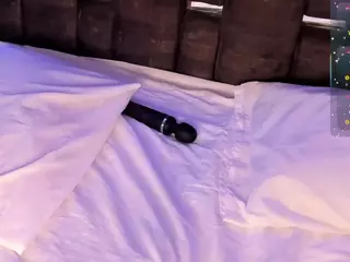MuffinAndMoans's Live Sex Cam Show