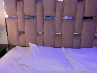 MuffinAndMoans's Live Sex Cam Show