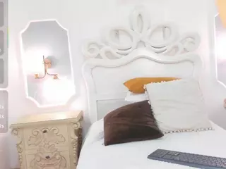 rebeca-watsson's Live Sex Cam Show