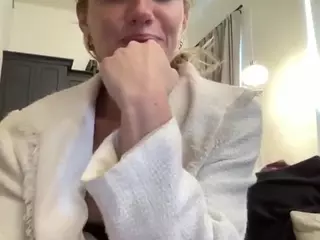 SweetCme's Live Sex Cam Show