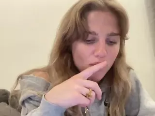 SweetCme's Live Sex Cam Show