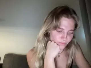 SweetCme's Live Sex Cam Show