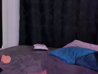 Vicolenn-69's Live Sex Cam Show